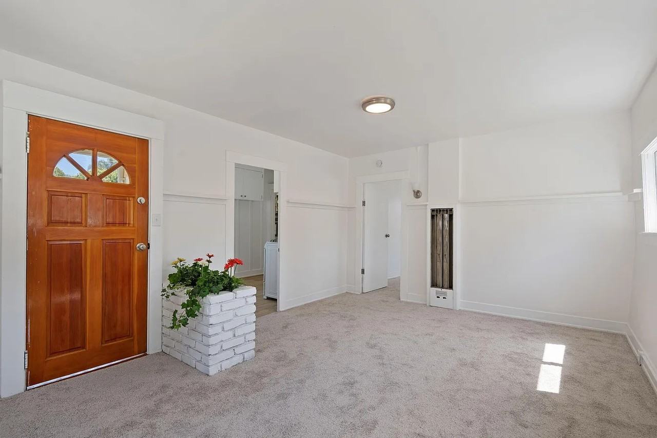 1330 Chino St - Photo 2 of 7