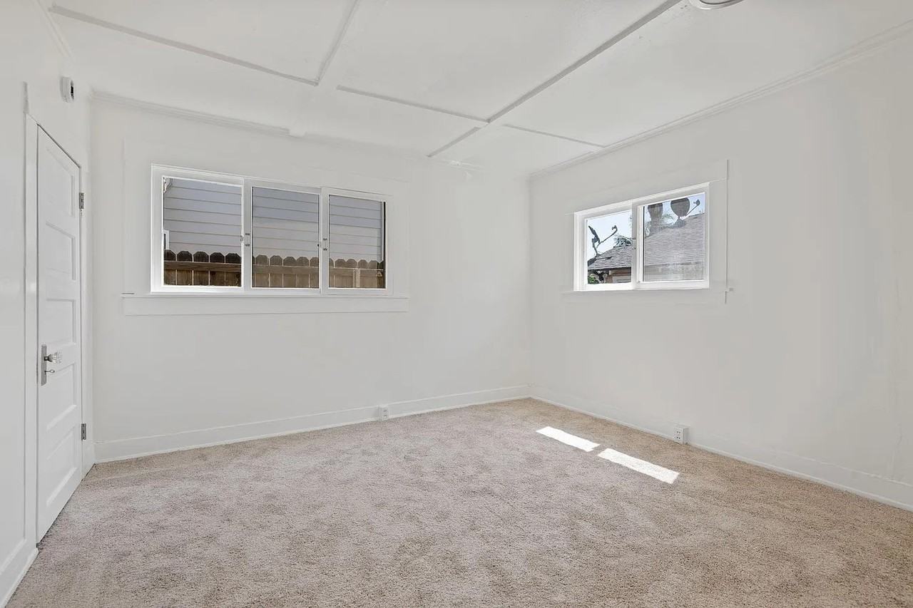 1330 Chino St - Photo 3 of 7