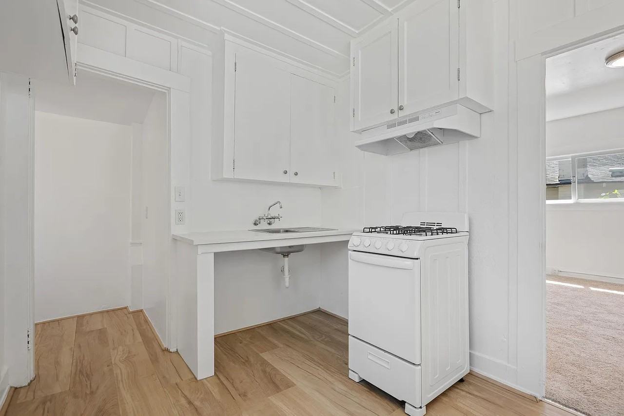 1330 Chino St - Photo 4 of 7