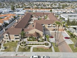 featured image of 3233 W Lincoln Ave