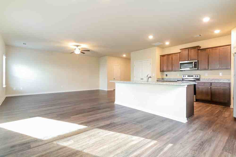 704 Plow Pt - Photo 6 of 17