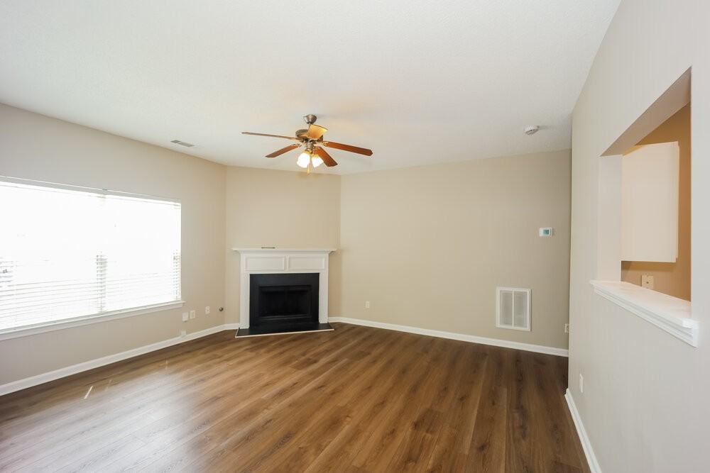 123 Stillwood Dr - Photo 5 of 17