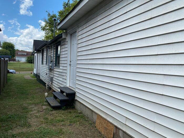 1716 4th Ave N - Photo 3 of 33