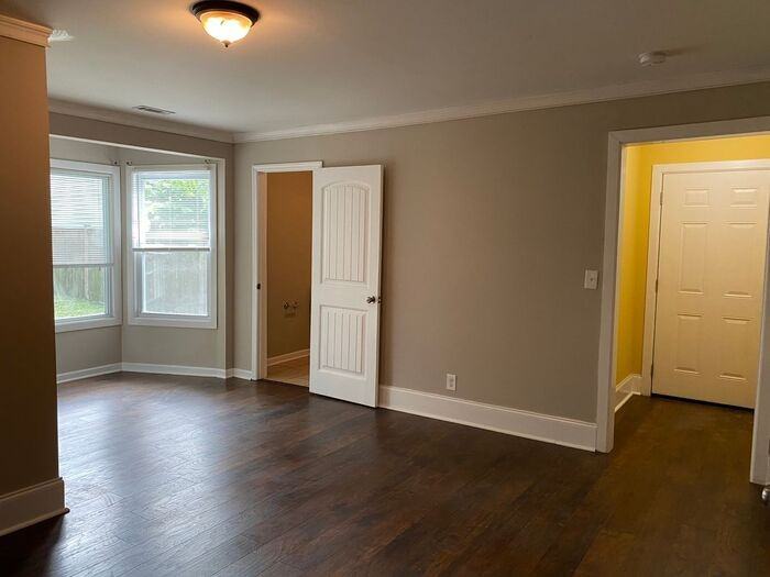 1716 4th Ave N - Photo 4 of 33