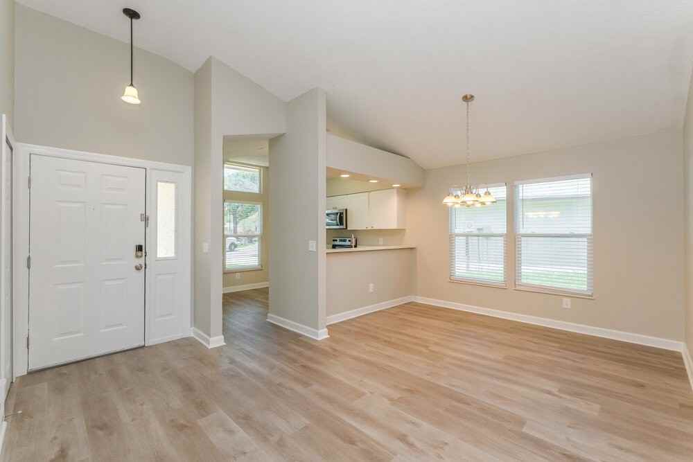 10243 Allenwood Dr - Photo 6 of 19
