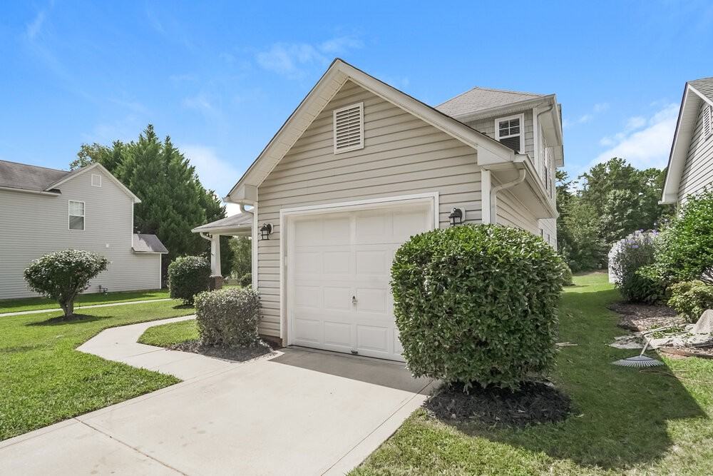 734 Ablow Dr - Photo 5 of 17