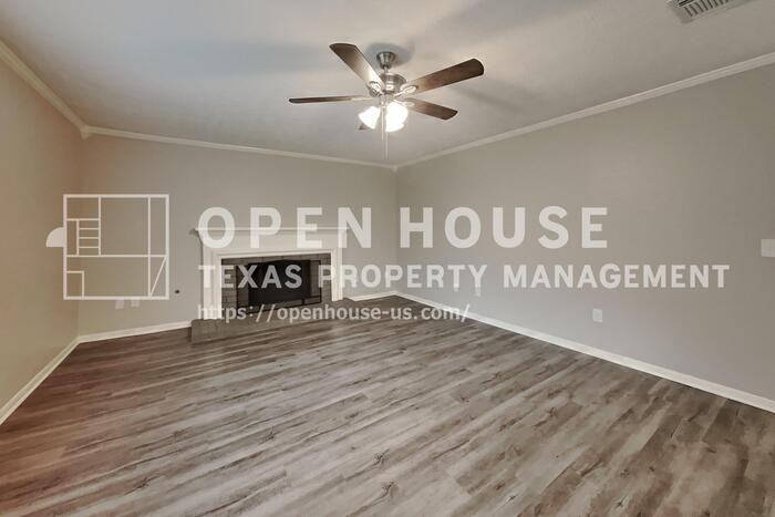 9322 Bayou Bluff Dr - Photo 6 of 22