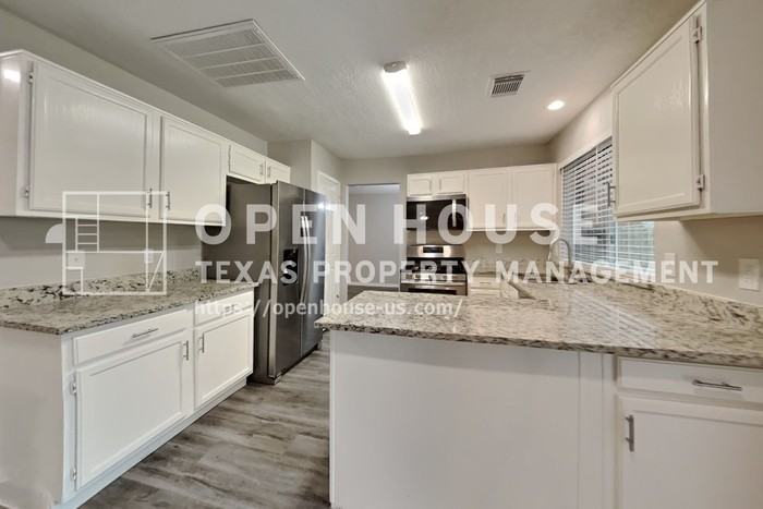 9322 Bayou Bluff Dr - Photo 7 of 22