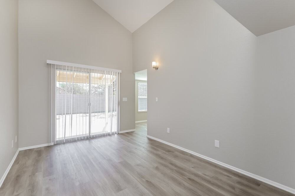 10162 E Stella Rd - Photo 5 of 16