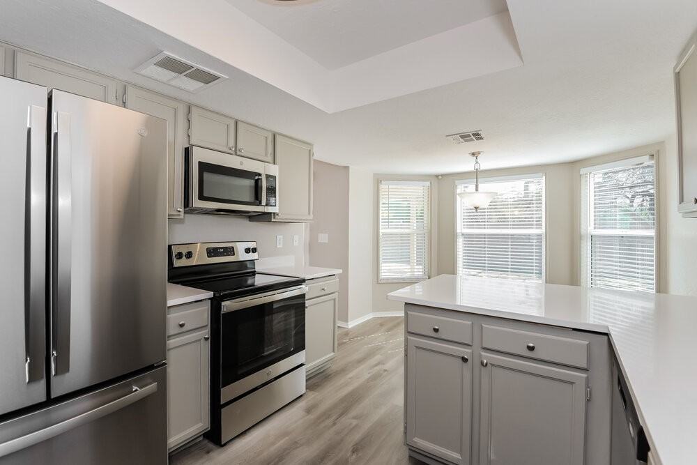 10162 E Stella Rd - Photo 7 of 16