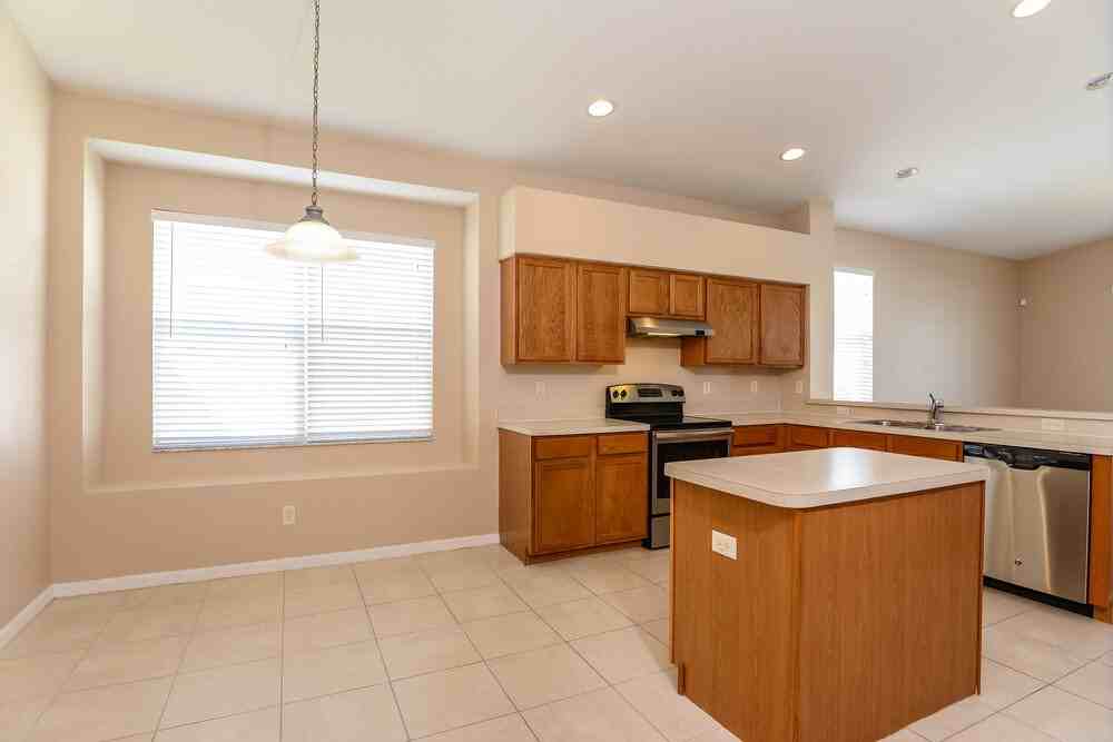 4551 Mapletree Loop - Photo 5 of 14