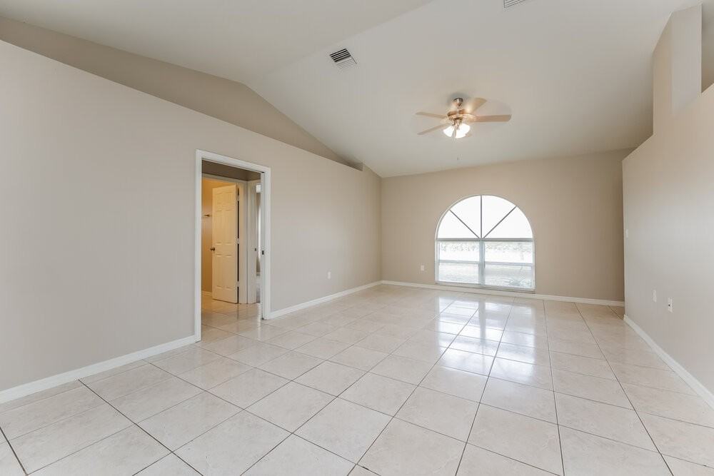 3731 15th St W - Photo 5 of 19