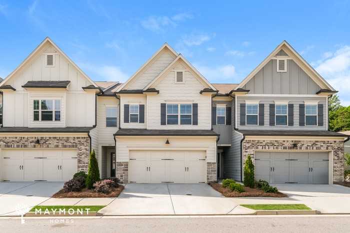 1015 Smokey Mountain Springs Ln