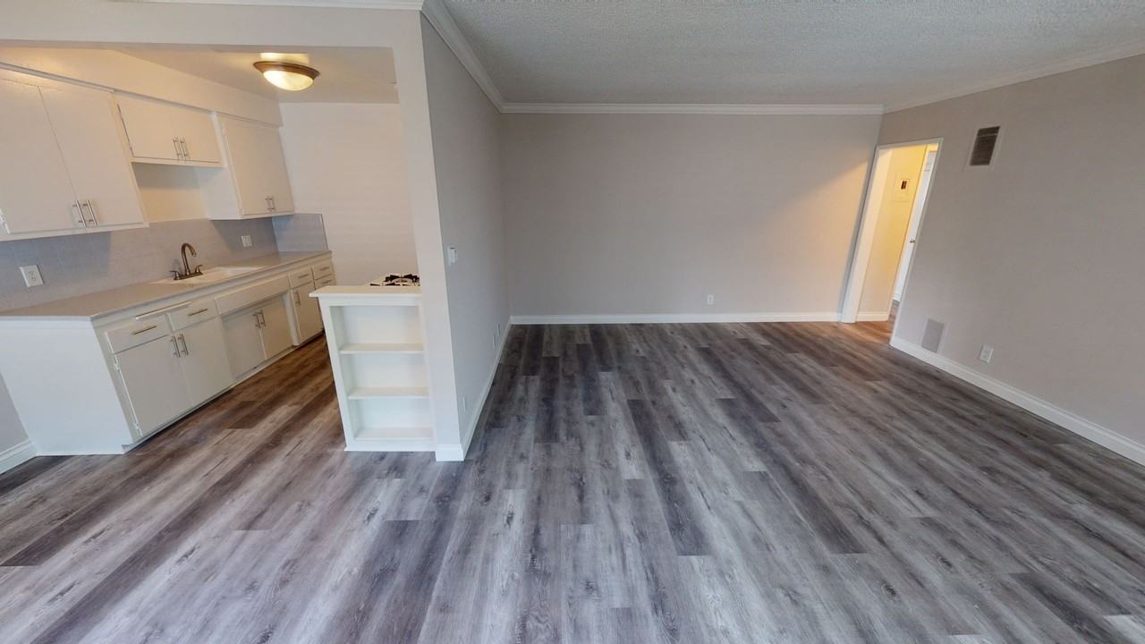 Stanley Gardens Apts - Photo 5 of 5