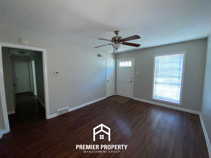 4040 Sandburg St - Photo 2 of 23