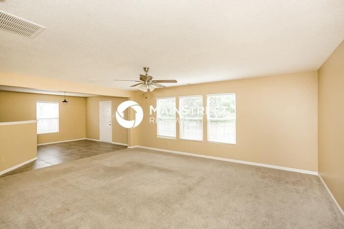 1638 Blue Grass Pkwy - Photo 5 of 16