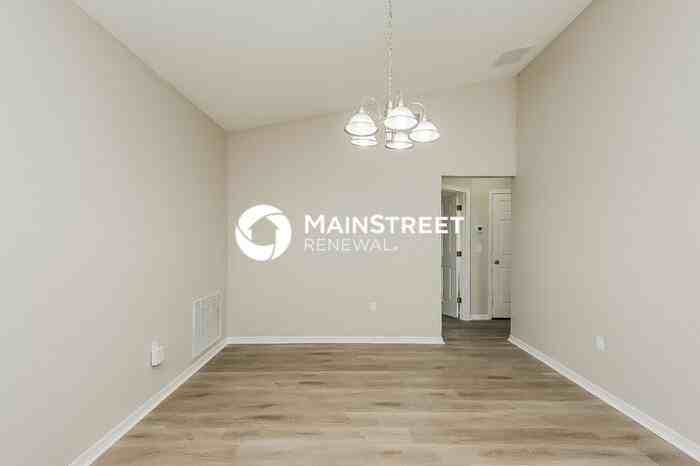 3439 Imperial Manor Way - Photo 4 of 16