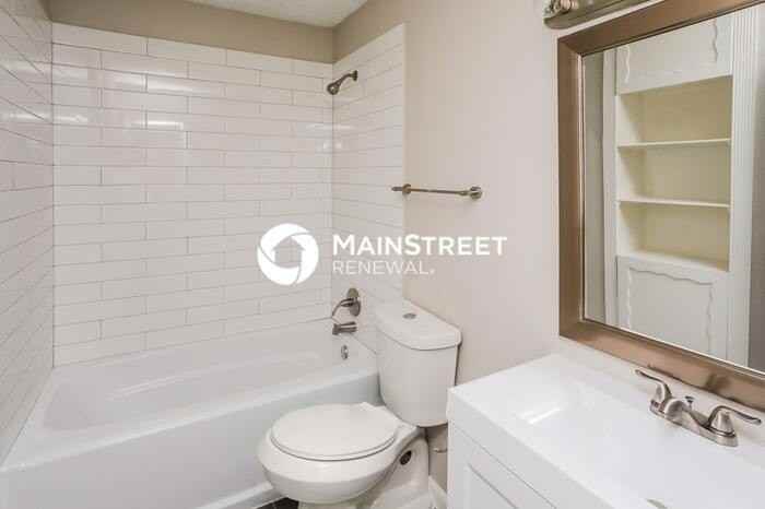 10405 Kinslow Dr - Photo 3 of 16