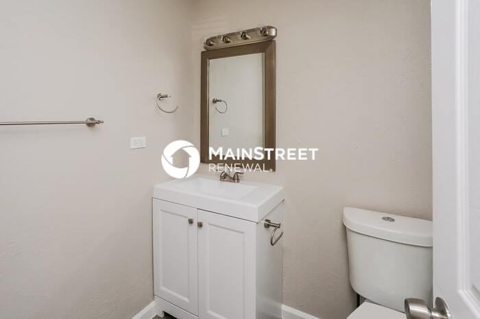 10405 Kinslow Dr - Photo 4 of 16