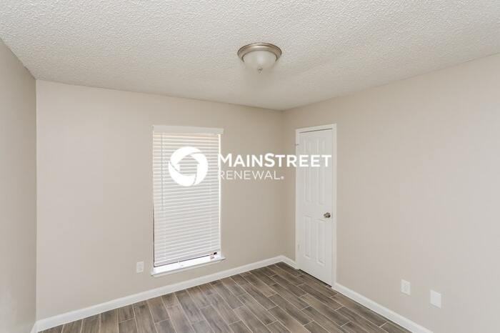 10405 Kinslow Dr - Photo 6 of 16