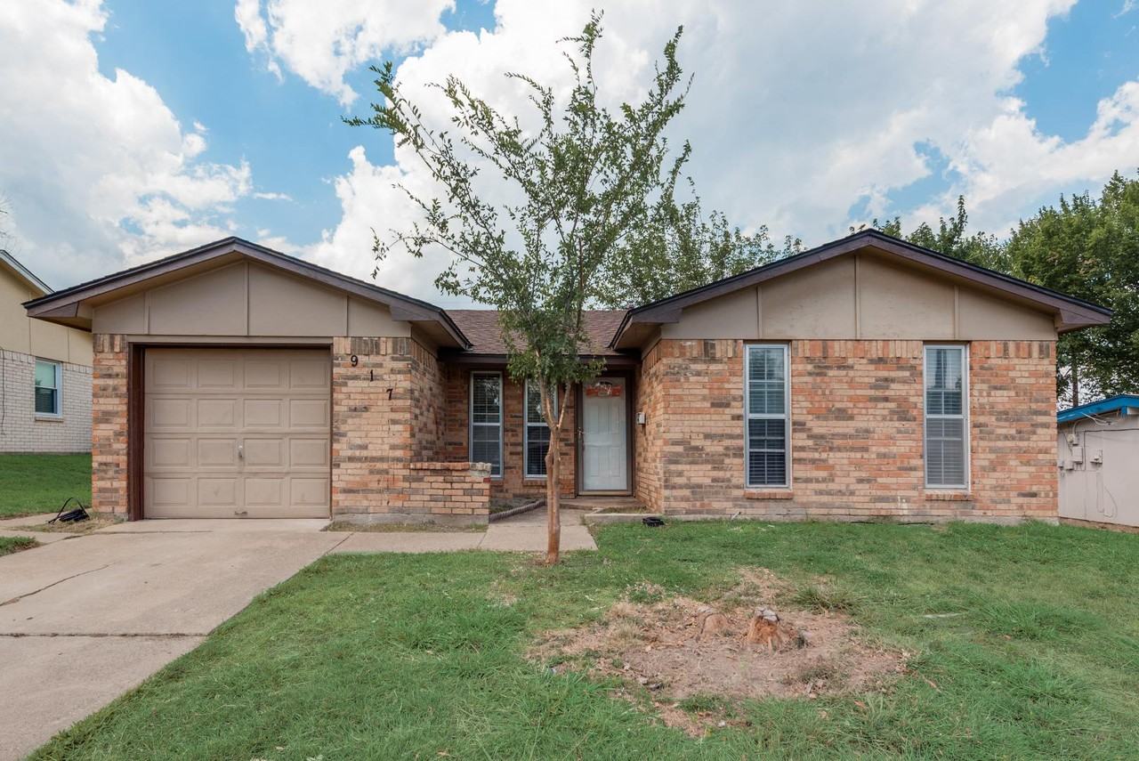 917 Piedmont Dr - Photo 4 of 20