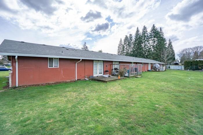 824 Ne 106th Ave - Photo 7 of 26