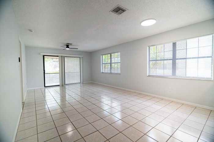 5254 Treetops Dr - Photo 2 of 22