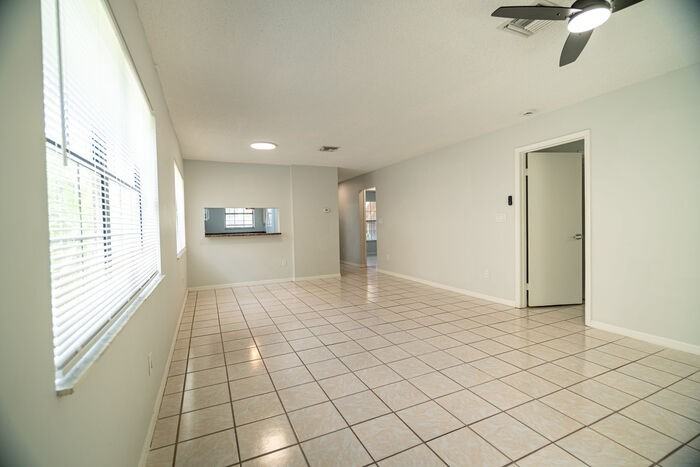 5254 Treetops Dr - Photo 4 of 22