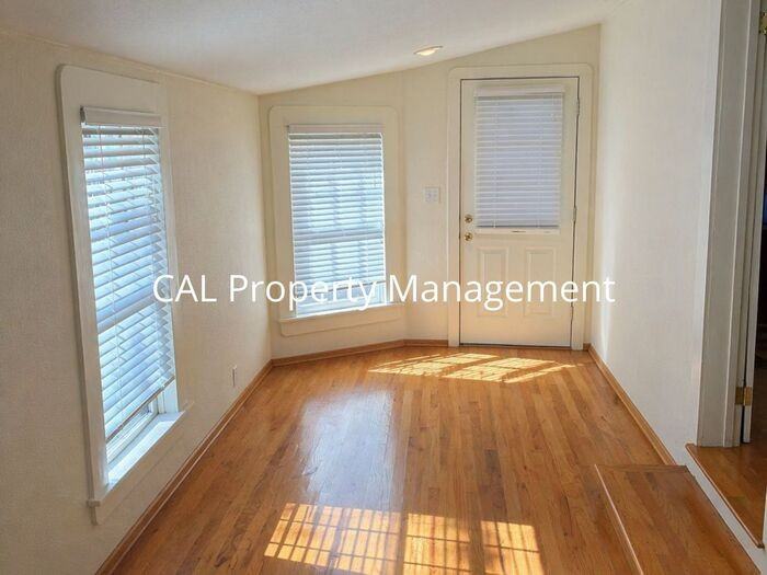 25356 Markham Ln - Photo 2 of 8