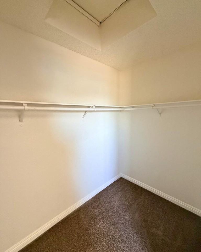 8026 Juniper Ave - Photo 3 of 20