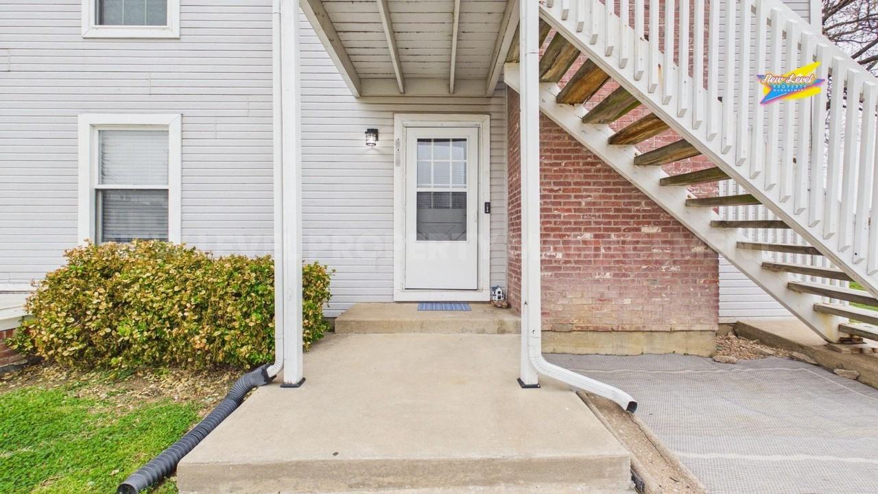 1717 S Cypress St - Photo 3 of 20
