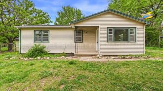 4704 Sw 101st Ter - Photo 1 of 1