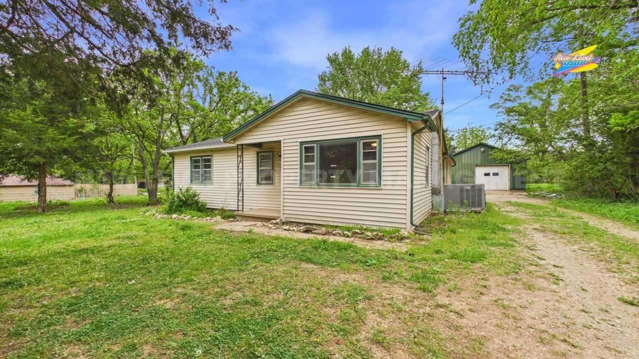 4704 Sw 101st Ter - Photo 4 of 20