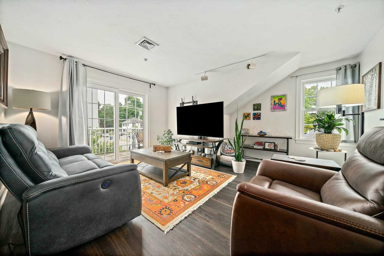 24 Wall St #E - Photo 6 of 15