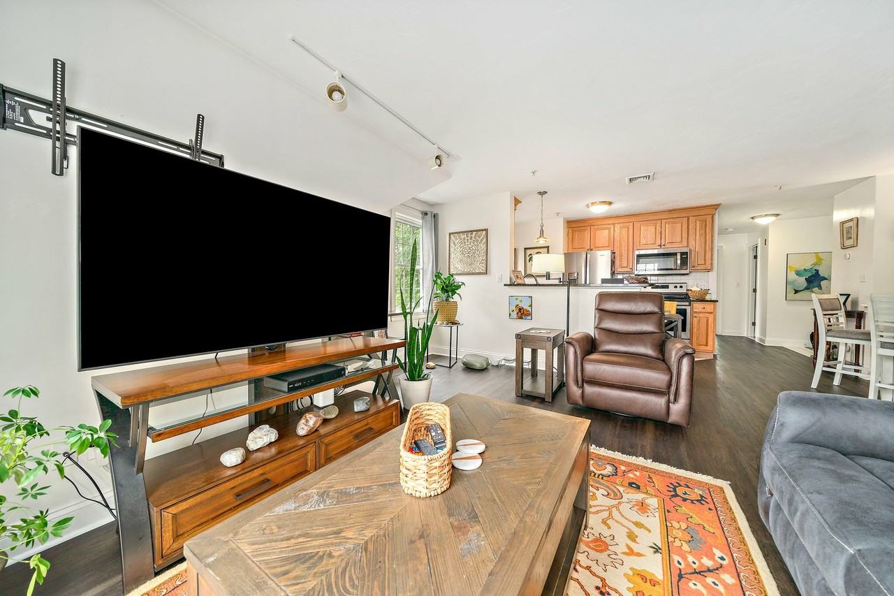 24 Wall St #E - Photo 7 of 15