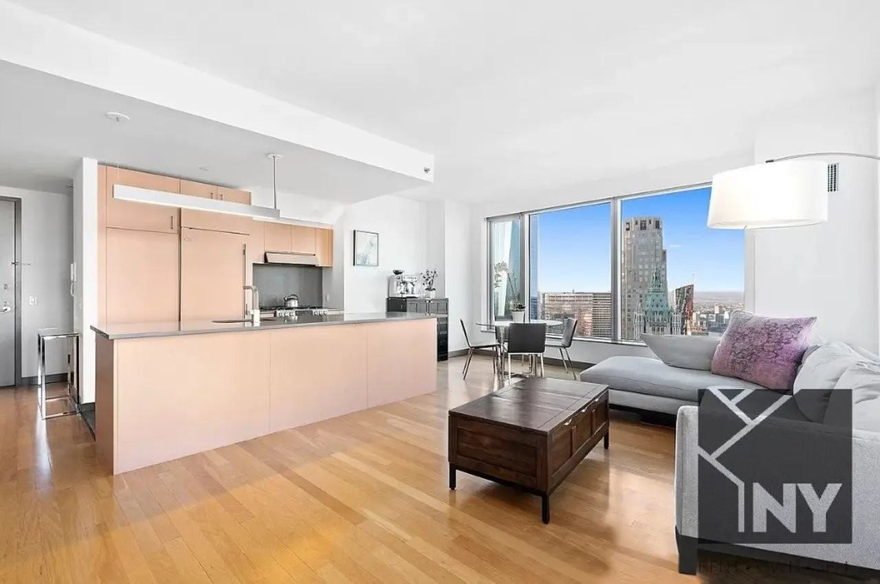8 Barclay St #21U