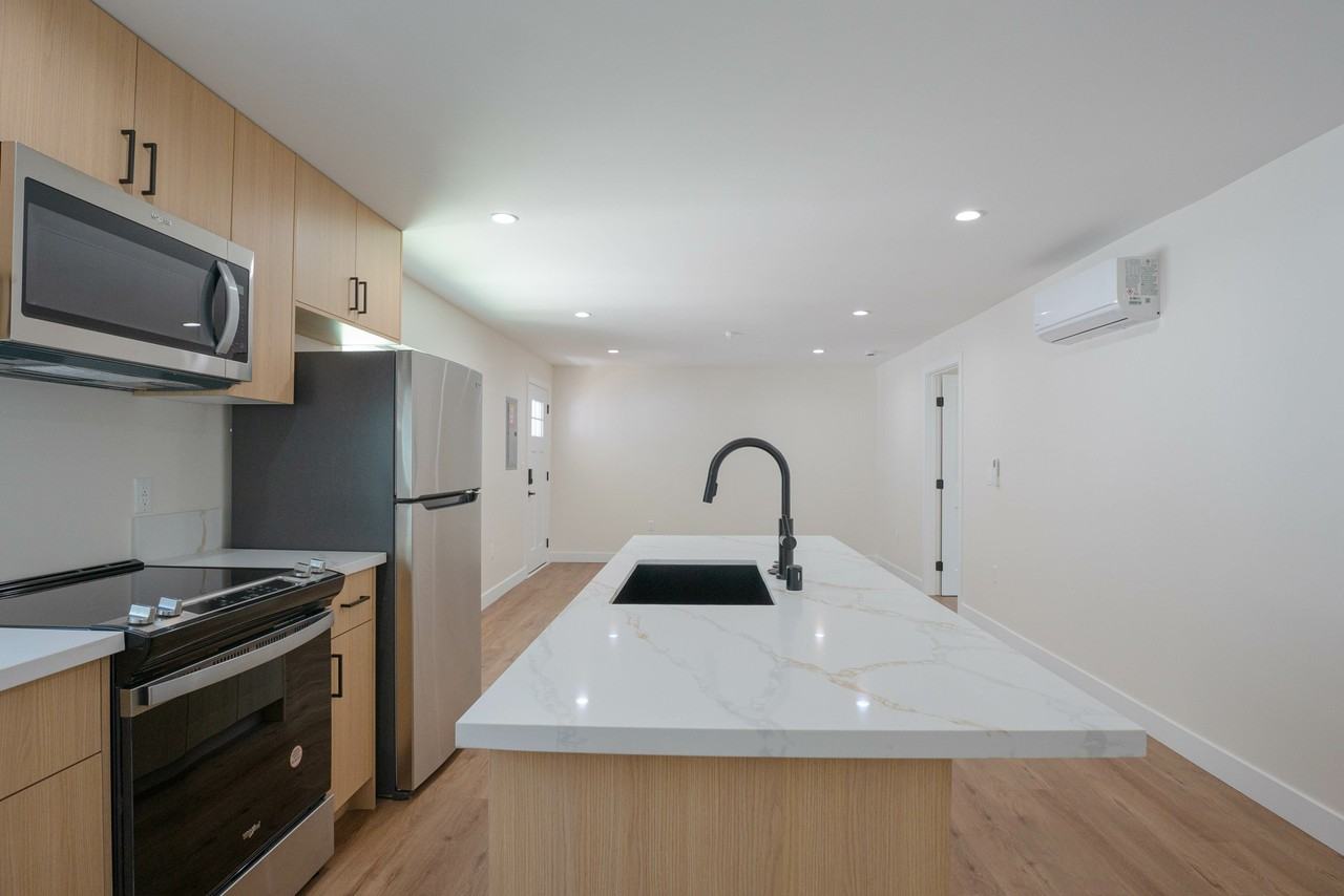 1034 S Westmoreland Ave #1-4 - Photo 3 of 19