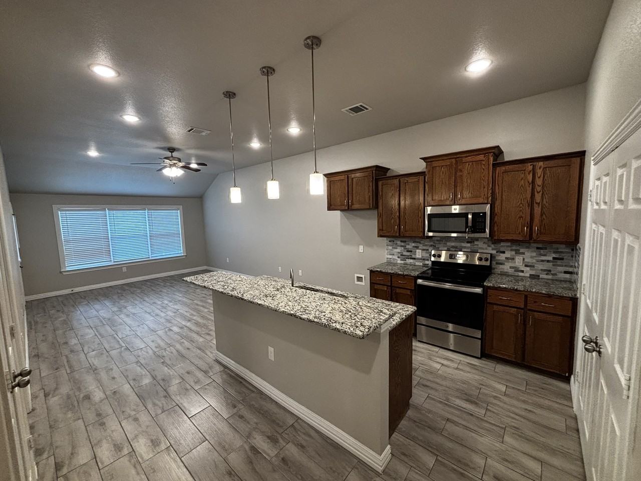 3306 South 13th Street - Photo 3 of 25