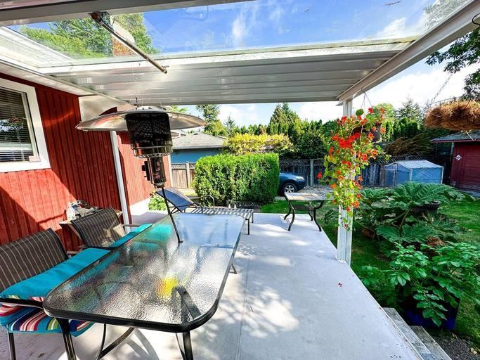 15870 North Bluff Rd - Photo 3 of 26