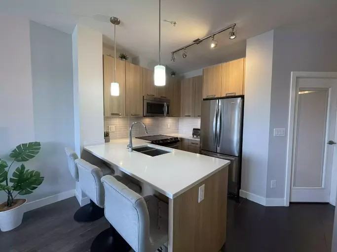 15388 105 Ave #402 - Photo 3 of 21