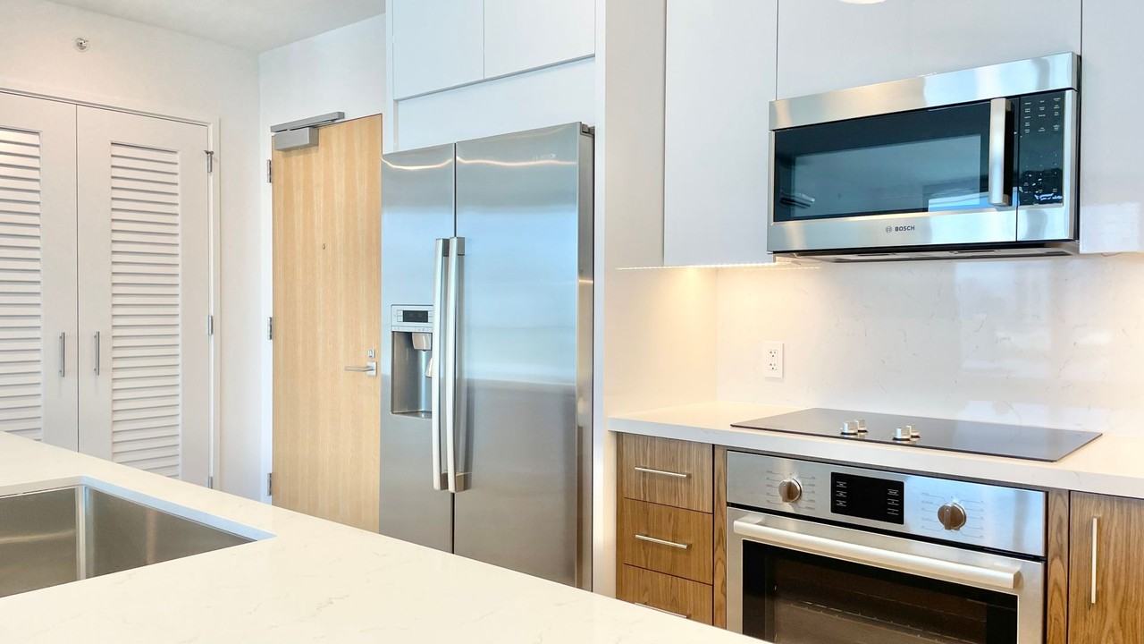 629 Keeaumoku St #1806 - Photo 4 of 34