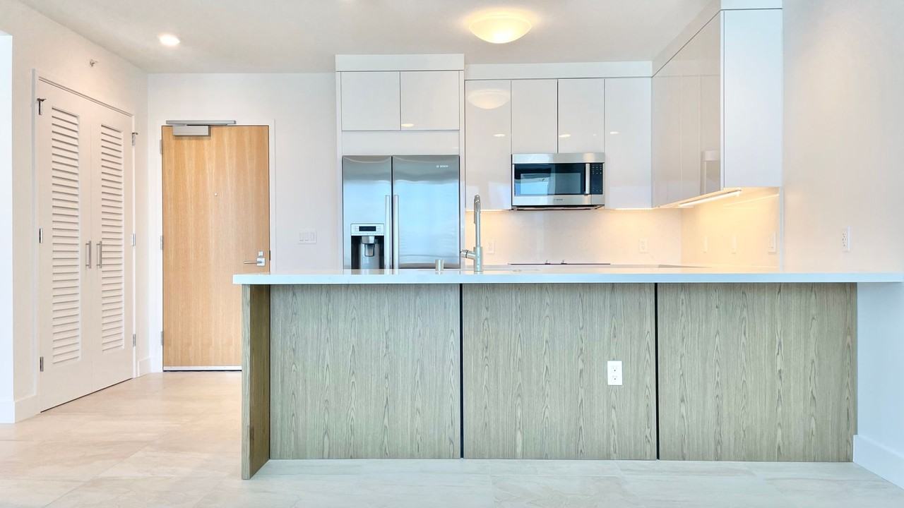 629 Keeaumoku St #1806 - Photo 5 of 34