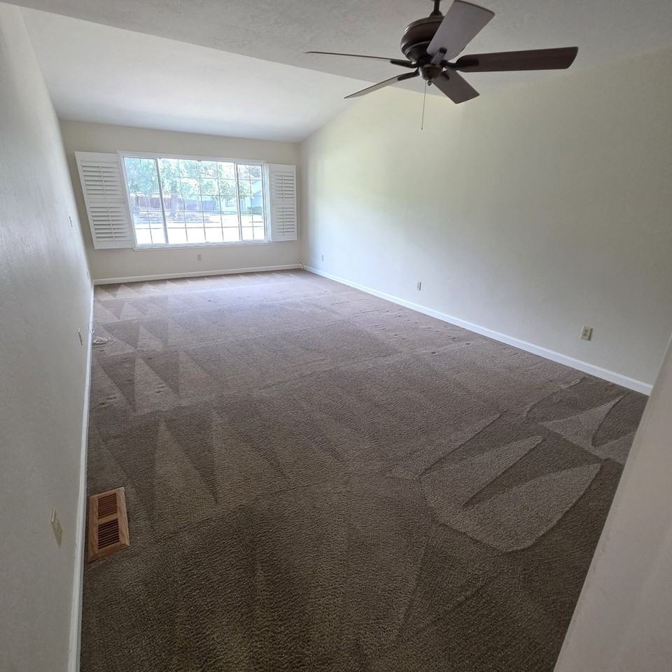 2851 Saint Joseph Dr - Photo 3 of 36