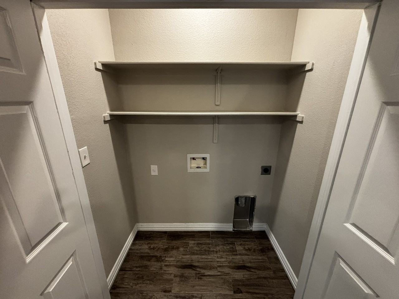 3424 Fenway Circle - Photo 2 of 17