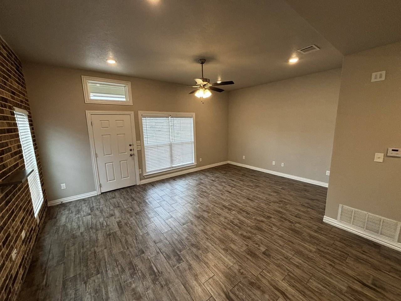 3424 Fenway Circle - Photo 5 of 17