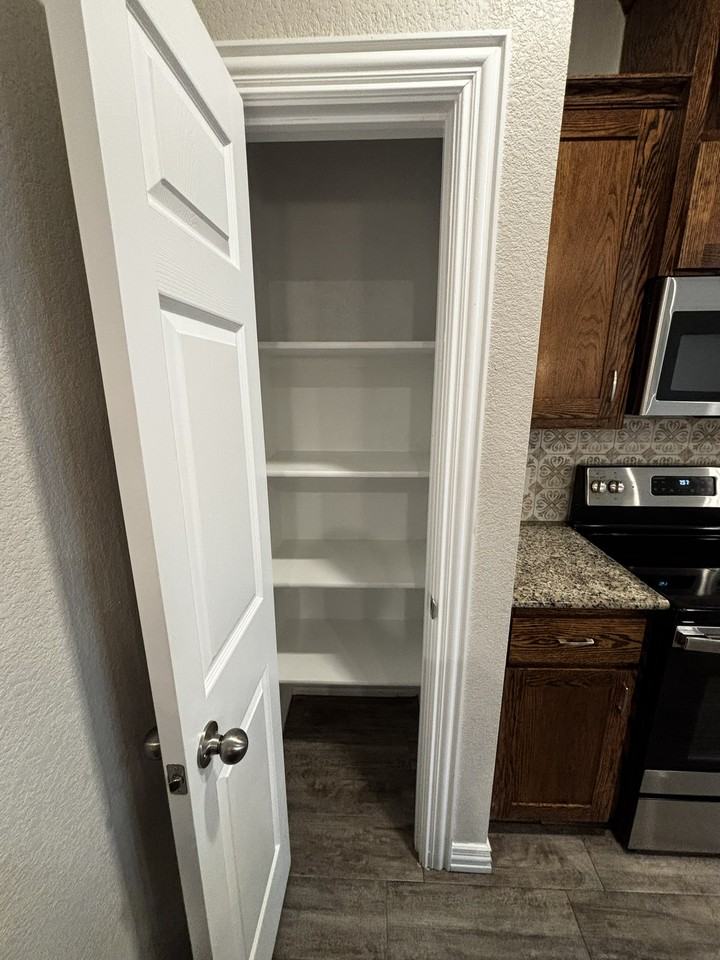 3424 Fenway Circle - Photo 7 of 17