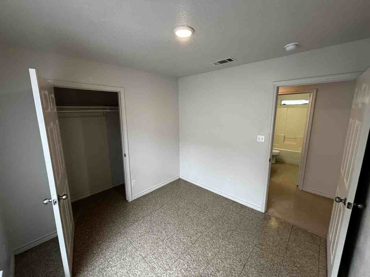 814 Martin Luther King Junior Drive - Photo 5 of 28