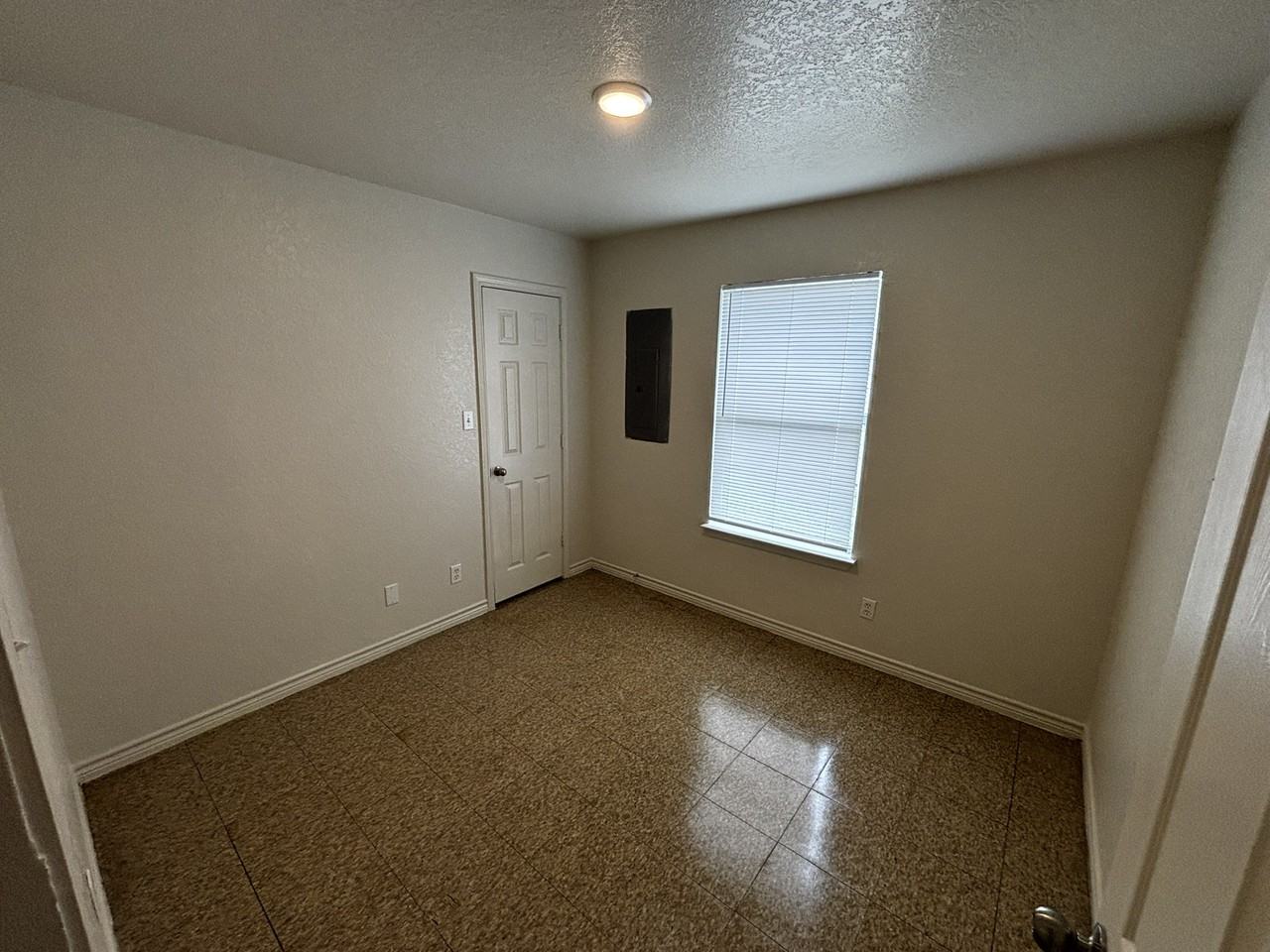 814 Martin Luther King Junior Drive - Photo 6 of 28