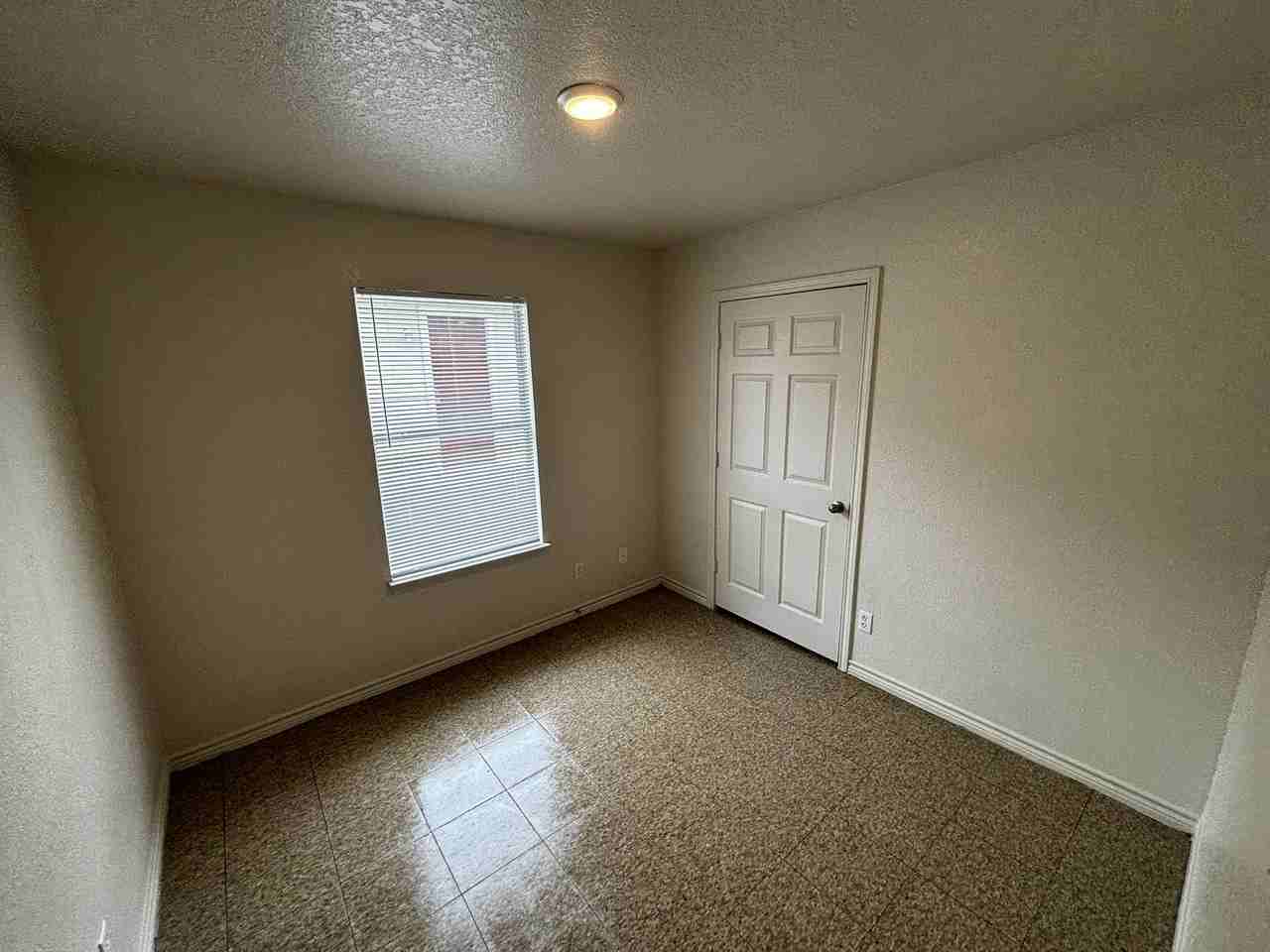 814 Martin Luther King Junior Drive - Photo 7 of 28