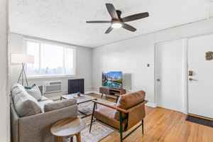 featured image of 1666 Detroit St